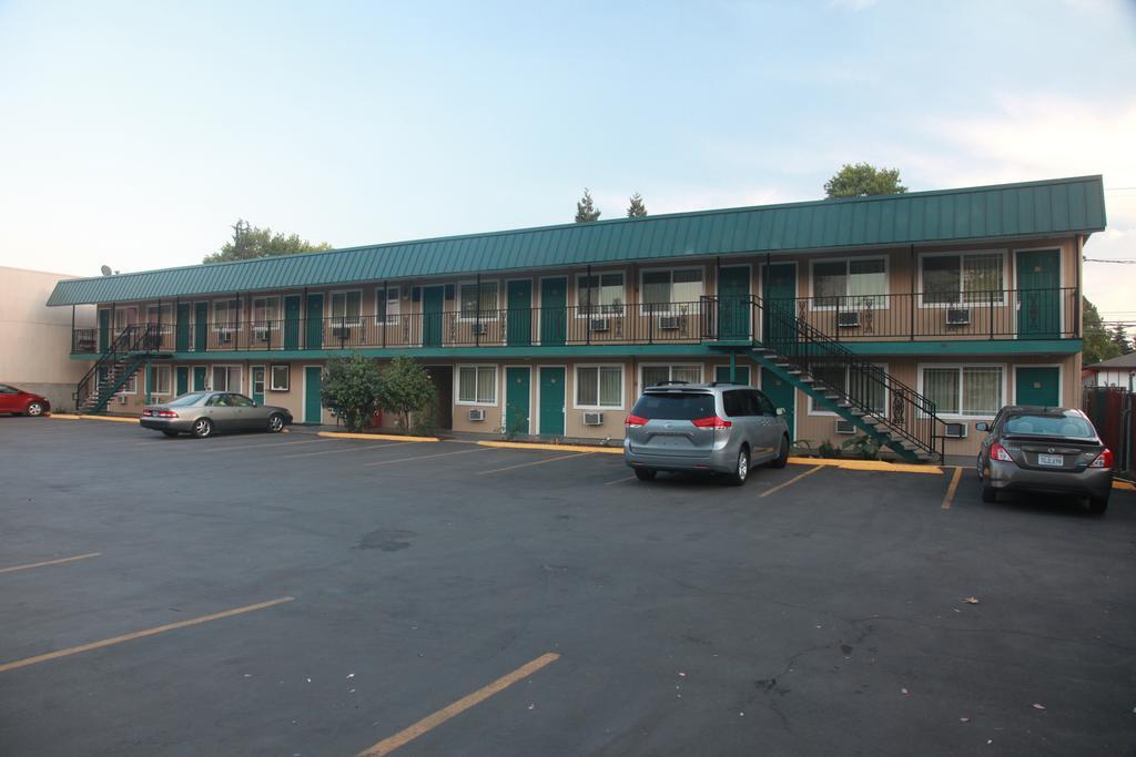 Executive Motel Eugene Esterno foto